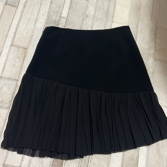 Cinq a Sept woman’s skirt - Picture 5 of 7